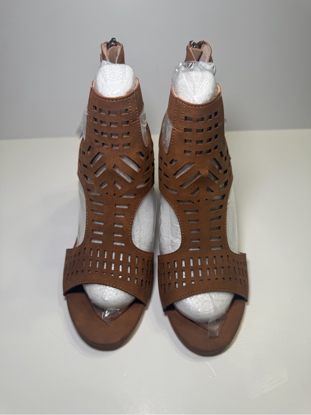 Women's Brown Laser-Cut Sandal Heels Size 6